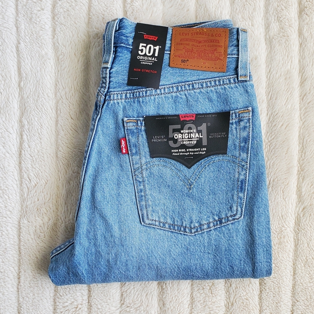 Levi's 501 Original Cropped Jean - Picture 2 of 8